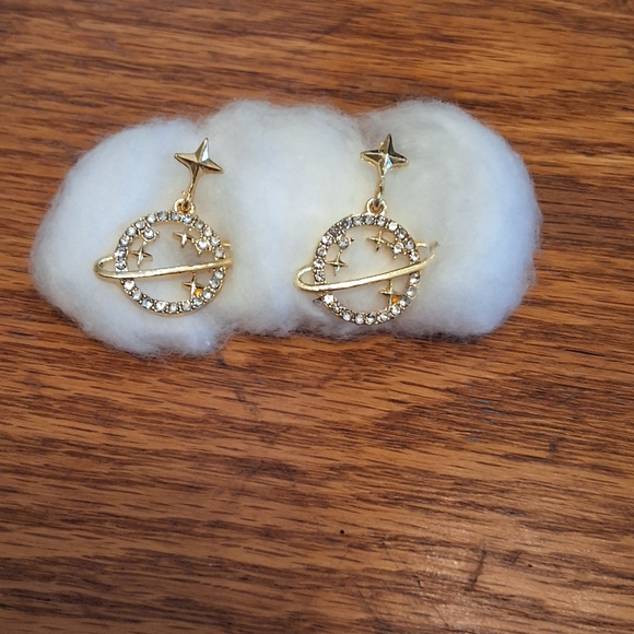 💥SALE💥Gold Rhinestone Stars & Planet Dangle Earrings New - Picture 3 of 3